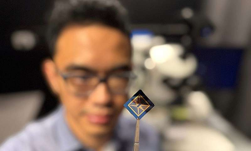 Tiny device processes hand movement in real time, storing visual memories with brain-like efficiency